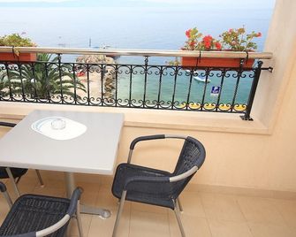 Aparthotel Natalia Podgora - Podgora - Balcón