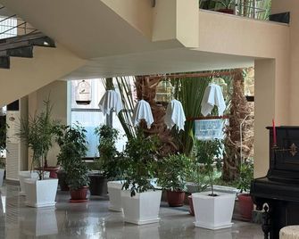 Khorezm Palace - Urgench - Lobby