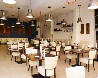 Aun Hotel Conference Center & Spa - Yola - Restaurante