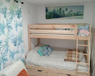 Casa Contenedor T0 - São Martinho do Porto - Quarto