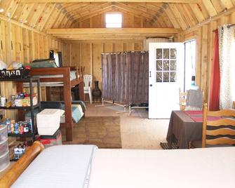 Cabin House on the Prairie/50 min to ABQ - Veguita