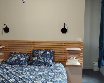 La Canissa Carrada chambre d'hôte Indigo et Moka - Chaspuzac