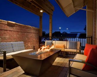 Embassy Suites by Hilton Jackson North Ridgeland - Ridgeland - Balcón