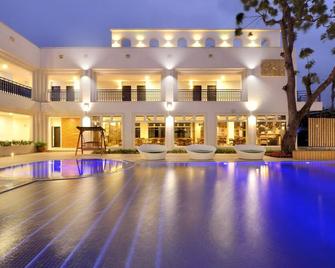 J Resort - Chishang Township - Piscina