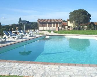 Agriturismo Le Docce - Castelfiorentino - Zwembad