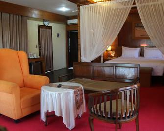 Parai Beach Resort Telengria - Pacitan - Bedroom