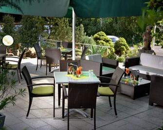 Hotel Sonneneck - Bad Kissingen - Patio