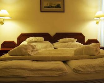 Komfort Hotel Platan - Harkány - Bedroom