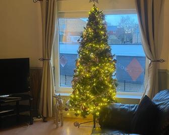 March-2Bed Apt - Family Friendly - Pet Friendly - March - Huiskamer