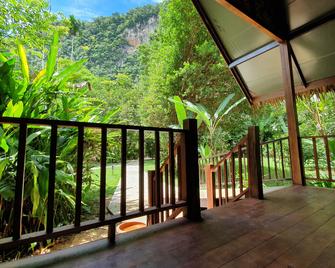 Our Jungle House - Khlong Sok - Balkon