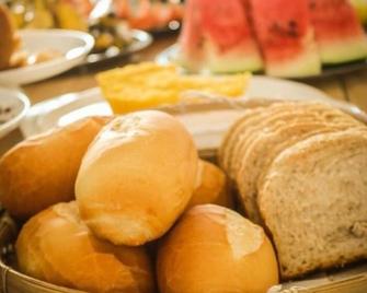 Pousada Vila do Carmo - Parnaíba - Φαγητό