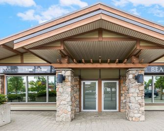 Beach Suites Parksville - Parksville - Gebäude