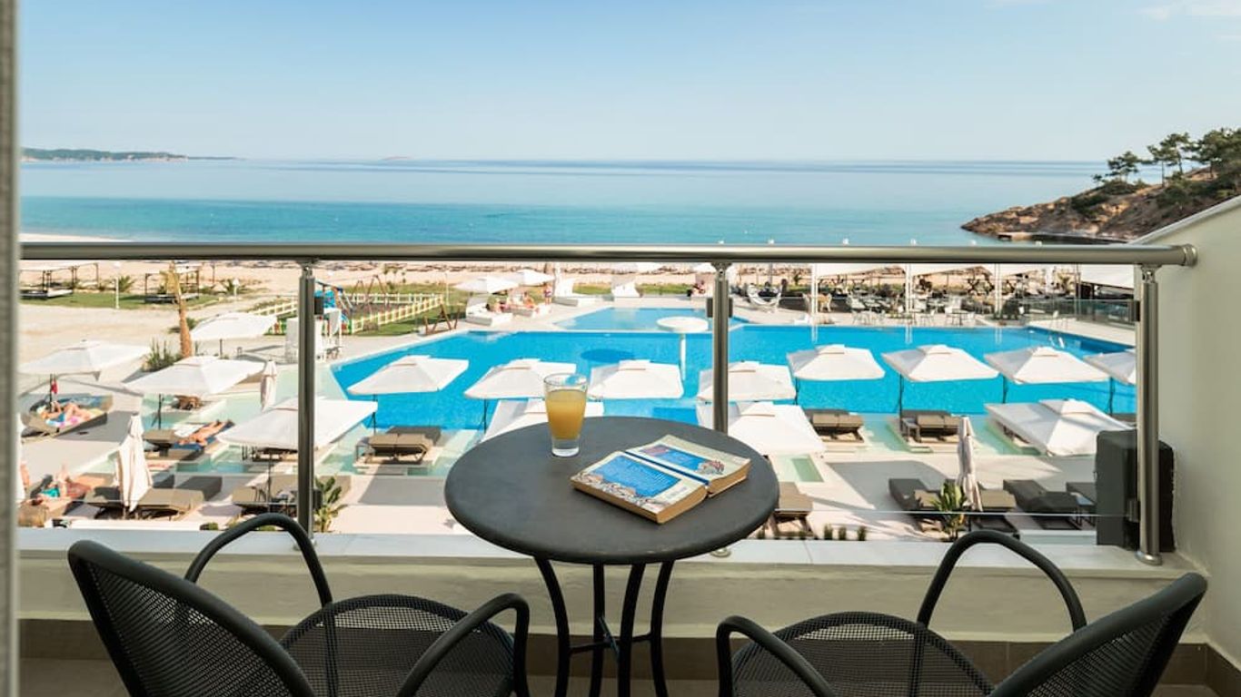 Hotel Blue Dream Palace Tripiti Resort