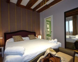 Residence La Fenice - Venice - Bedroom