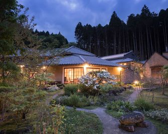 Ikkoten - Yufu - Building