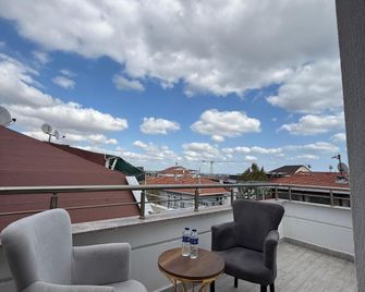 Grand Armada Hotel - איסטנבול - מרפסת