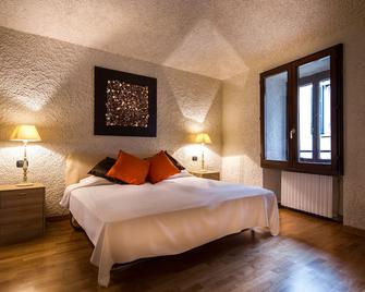 Art Apartment With Turkish Bath And Terrace With Lake View - Cernobbio - Camera da letto