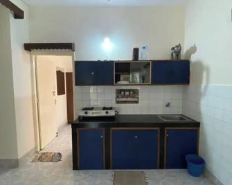 shepherds 2 bhk apartment - Colva - Kitchen