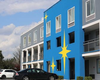 Blisspoint Inn Northwest Indianapolis - Zionsville - Building
