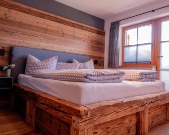 Ferienwohnung Wiagsog - Garmisch-Partenkirchen - Bedroom