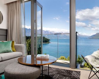 QT Queenstown - Queenstown - Sala de estar