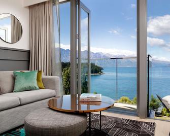 QT Queenstown - קווינסטאון - סלון