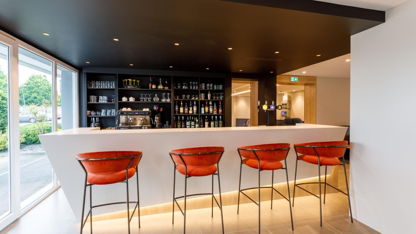 Brit Hotel Piscine & Spa - Fougères