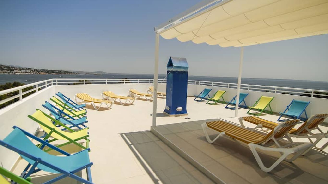 هوستل فلوريديتا أدالتس أنلي