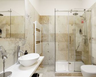 Limehome Prague Múza - Praga - Łazienka