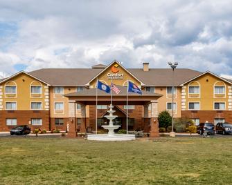 Comfort Inn & Suites South Hill I-85 - South Hill - Building