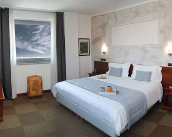 Hotel Medea - Alba - Makuuhuone