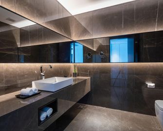 Qingdao Haiyi Sailing Hotel - 青島 - 臥室