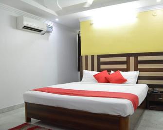 Hotel Grand Sheela - Patna - Bedroom