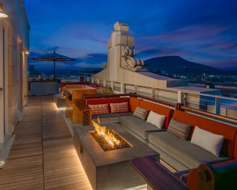 The Waymark Chattanooga, Tapestry Collection by Hilton - Chattanooga - Balcony