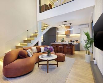 The Oasis II Townhouses By Breig - North Kuta - Living room