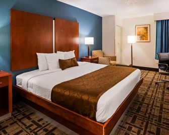 Best Western Plus Richmond Airport Hotel - Sandston - Schlafzimmer