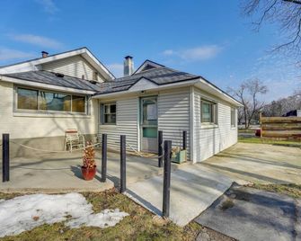 Kalamazoo Vacation Rental Near Golf & Parks! - Kalamazoo - Building