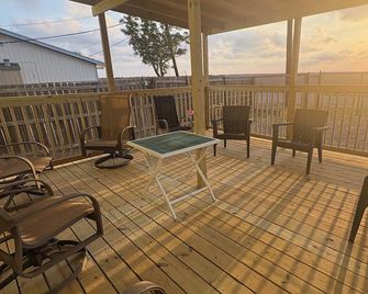 Peaceful & Serenity - Robstown - Balcón