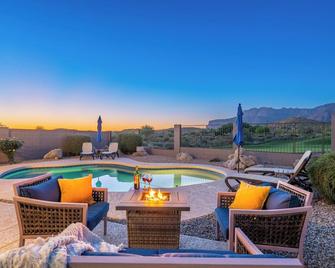 Gold Canyon Golfer's Getaway w/ Scenic Views! - Gold Canyon - Piscina