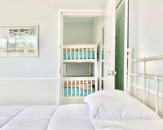 Sun N Sand Resort - South Haven