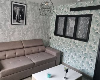 Isabelle - Meyrueis - Living room