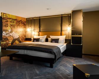 ذا نيو كوبلز - ايسن - غرفة نوم