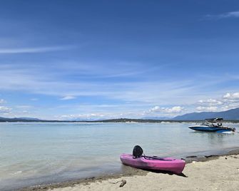 Fishing Cabin in the Woods - Eureka - Beach