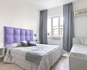 Hotel Nuovo Tirreno - Camaiore - Camera da letto