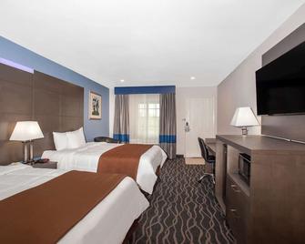 Travelodge Inn & Suites by Wyndham Anaheim on Disneyland Dr - Anaheim - Bedroom
