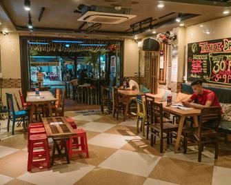 Tribee Kinh Hostel & Bar - Hoi An - Restaurante