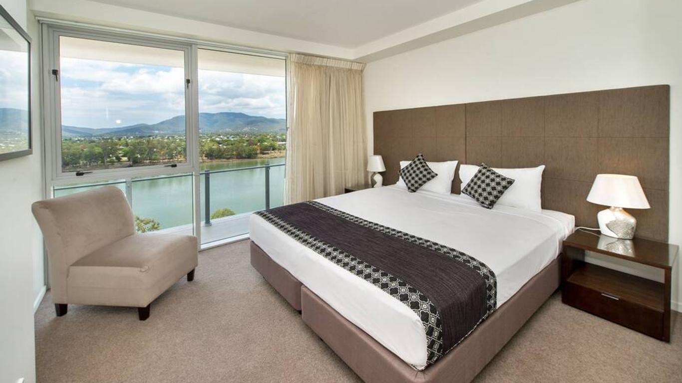 Empire Apartment Hotel