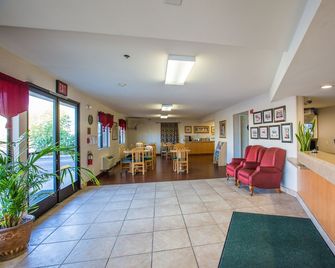 University Inn - Fresno - Lobby