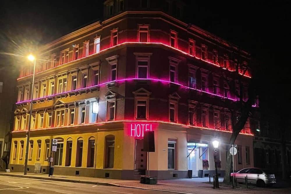 هوتل إليزينهوف - تشمنيتز - مبنى