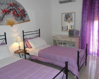 B&B Emmanuel - Reggio Calabria - Phòng ngủ